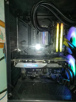 RTX 4070 Super Eagle 12GB Tarjeta Gráfica