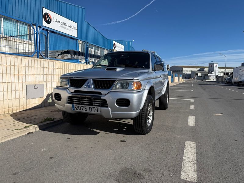 Mitsubishi Montero 2005 - foto 1
