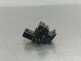 MANDO ELEVALUNAS DELANTERO DERECHO VOLKSWAGEN PAS