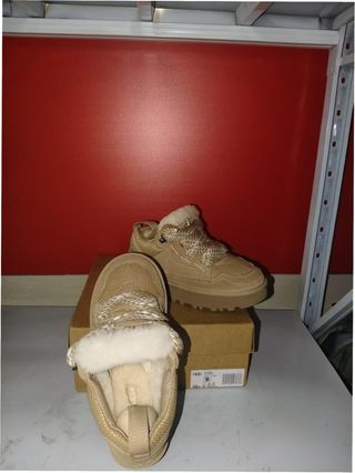 Stivali UGG Lowmel Beige Taglia 38