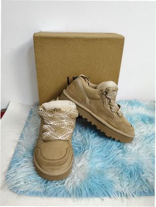 Stivali UGG Lowmel Beige Taglia 39