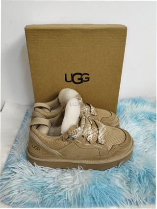 Stivali UGG Lowmel Beige Taglia 39