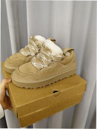 Stivali UGG Lowmel Beige Taglia 39