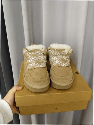 Stivali UGG Lowmel Beige Taglia 39