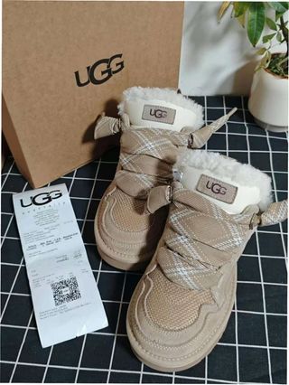 Stivali UGG Beige Taglia 39