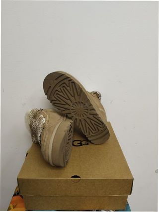 Stivali UGG Lowmel Beige Taglia 39