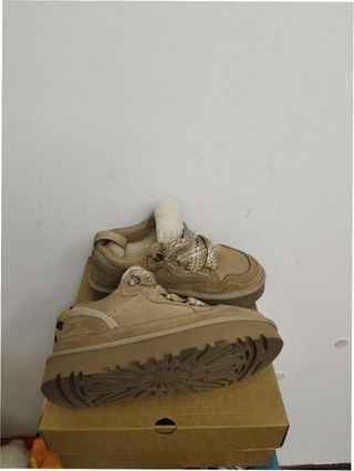 Stivali UGG Lowmel Beige Taglia 39