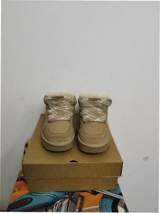 Stivali UGG Lowmel Beige Taglia 39