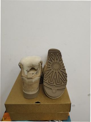 Stivali UGG Lowmel Beige Taglia 39