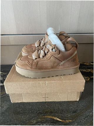 Stivali UGG Lowmel Beige Taglia 39