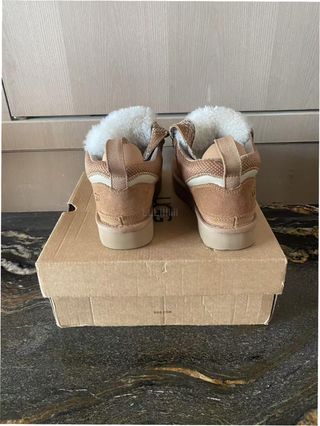 Stivali UGG Lowmel Beige Taglia 39