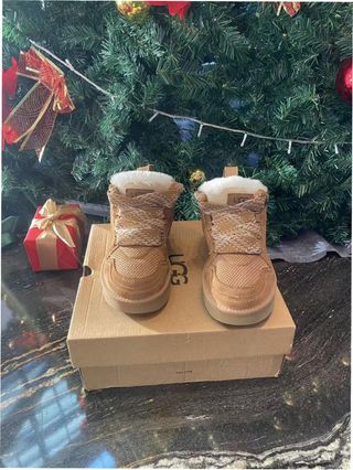 Stivali UGG Lowmel Beige Taglia 37