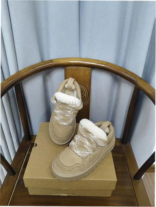 Stivali UGG Lowmel Beige Taglia 38