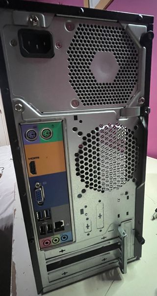 Torre Acer Veriton i5 7ª Gen 8GB 500 SSD