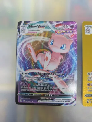 Mew VMAX Cartas Pokémon 2121 y 2022