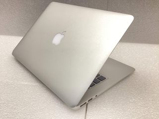 portatil apple apple macbook air core i7 1.7 13 (2014) (a1466)