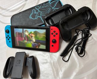 Nintendo Switch 1 con accesorios