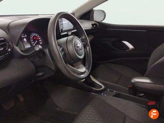 Toyota Yaris 1.5 120H Business Plus