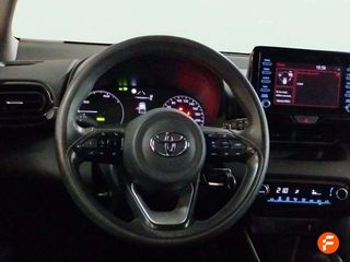 Toyota Yaris 1.5 120H Business Plus