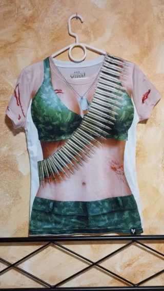 Camisetas mujer S y hombre L, disfraz soldado