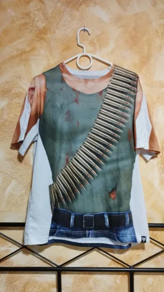 Camisetas mujer S y hombre L, disfraz soldado