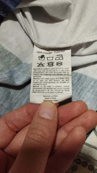 Camisetas mujer S y hombre L, disfraz soldado