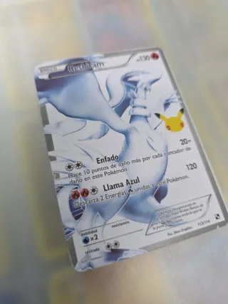 Carta Pokémon Reshiram y zucrom