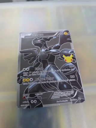 Carta Pokémon Reshiram y zucrom