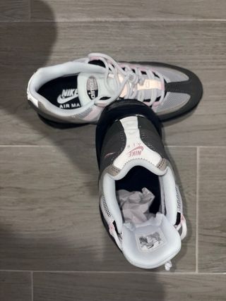 Nike Air Max 95 Talla 40 rosa y blanca