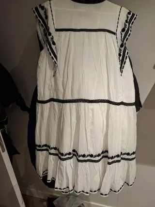 Vestido Zara blanco bordado
