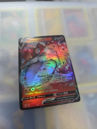 Cartas Pokémon Volcarona y volcanion V