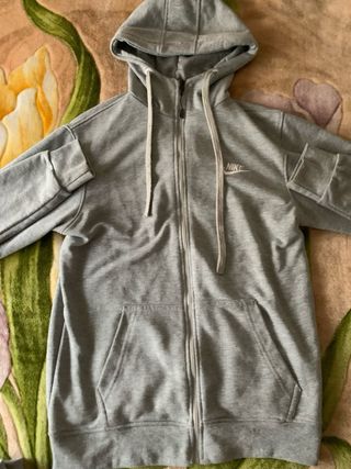 Conjunto Nike Gris Sudadera y Pantalón