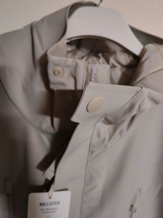 Chaqueta Hollister IMPERMEABLE nueva