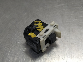 MANDO ELEVALUNAS DELANTERO DERECHO MERCEDES-BENZ