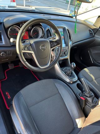 Opel Astra 2013 1.7 CDTI 150000 KM