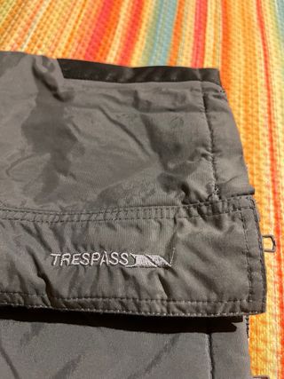 Pantalones de esquí Trespass grises con tirantes