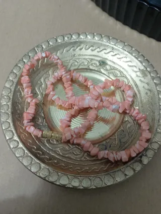 Collana corallo rosa con inserti oro