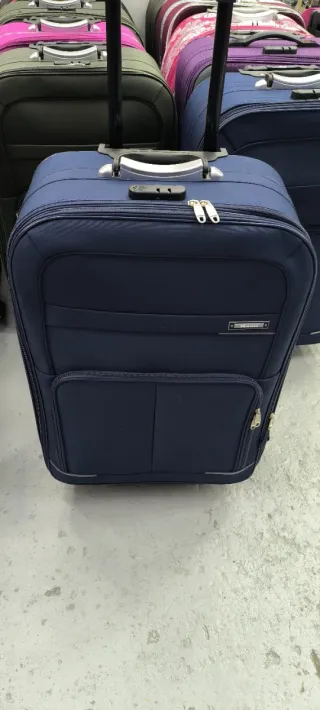 Maleta grande 23 kilos nueva 3 ruedas