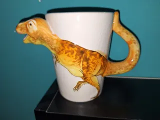 Taza de cerámica con dinosaurio T- Rex