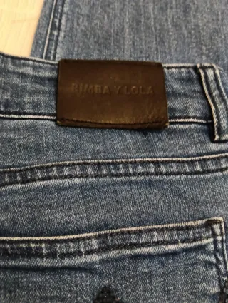 Pantalón tejano Bimba y Lola Talla L