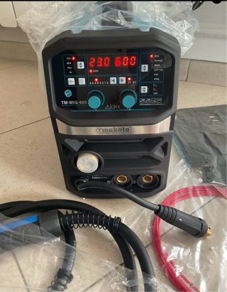 Saldatrice 600 a Filo Continuo Elettrodo MIG MMA