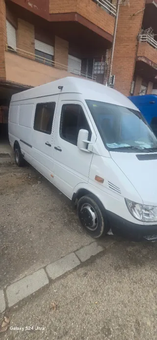 Mercedes-Benz Sprinter 2000