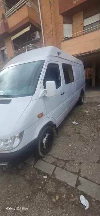 Mercedes-Benz Sprinter 2000