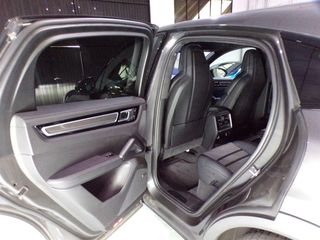 PORSCHE Cayenne Coupé GTS