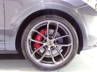 PORSCHE Cayenne Coupé GTS