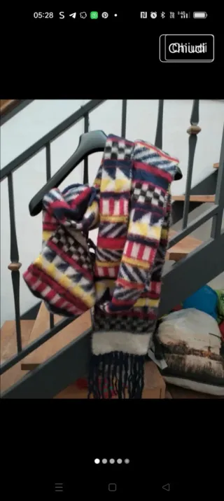 Sciarpa colorata fantasia