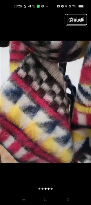 Sciarpa colorata fantasia