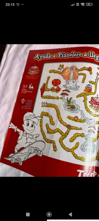 Mantel de papel Telepizza con juego.