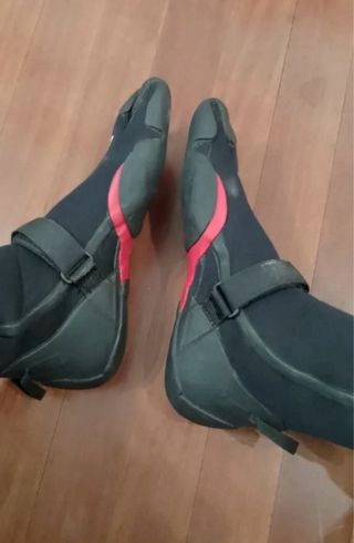 Escarpines O'Neill Superfreak 3mm Negro/Rojo