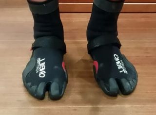 Escarpines O'Neill Superfreak 3mm Negro/Rojo